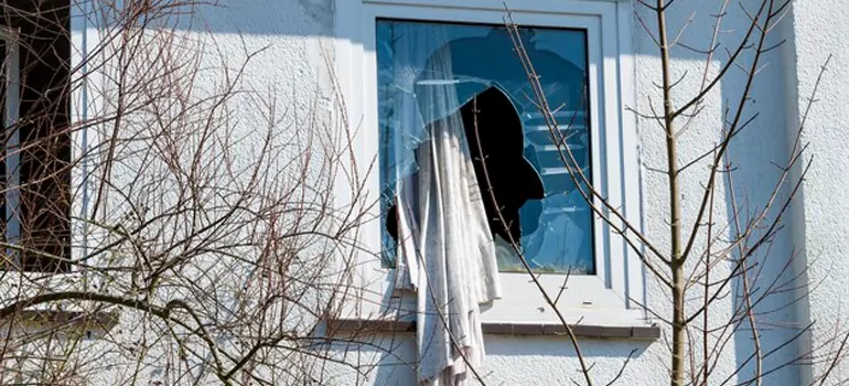 Storm Window Installation Contractors in Panama City, FL